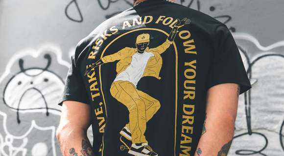 Stay stylish and cool this summer with the right fabric t-shirt